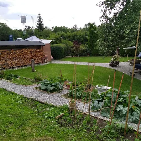 Privatunterkunft Brezko Garden House *